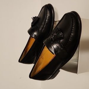 Men's cole Haan shoes.  Size 11W.  Black leather.